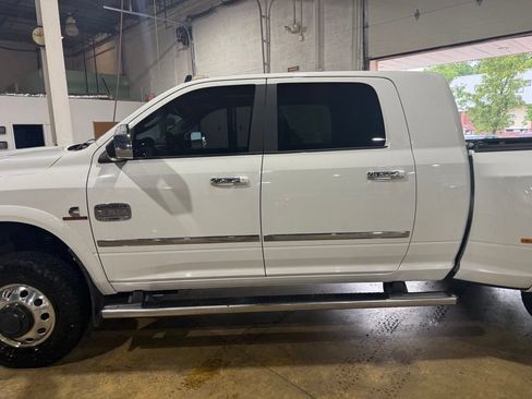 Used 2014 RAM 3500 Laramie Longhorn AWD/4WD image 11