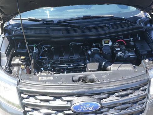 Used 2018 Ford Explorer XLT FWD image 22