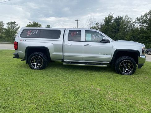 Used 2017 Chevrolet Silverado 1500 LT w/ All Star Edition AWD/4WD image 2