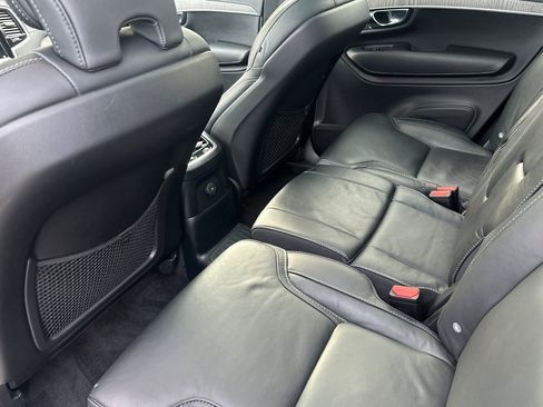 Certified 2023 Volvo XC90 T8 Ultimate image 5
