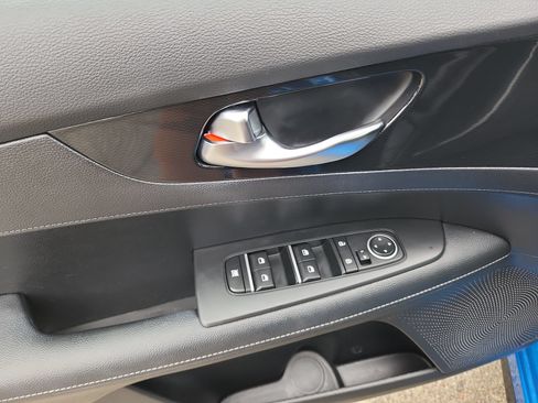 Used 2023 Kia Forte GT-Line w/ GT-Line Premium Package FWD image 15