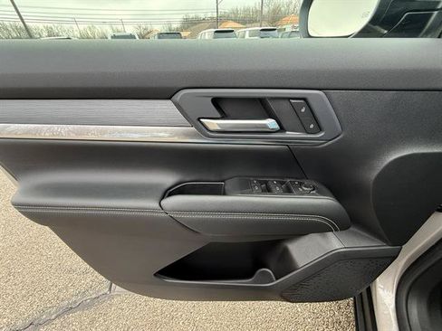 Certified 2026 GMC Terrain Elevation AWD/4WD image 12
