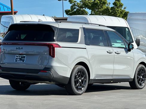 New 2026 Kia Carnival SX Prestige FWD image 4