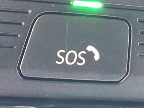 Certified 2024 Volkswagen Atlas Cross Sport SEL Premium R-Line image 23