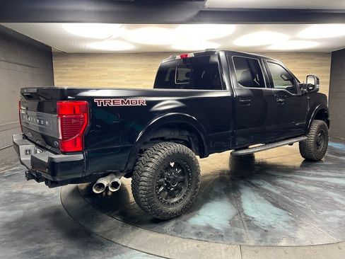 Used 2021 Ford F350 Platinum w/ Tremor Off-Road Package image 11