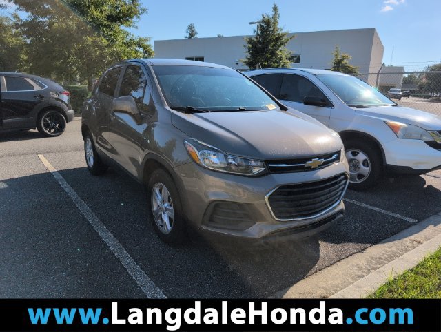 Used 2020 Chevrolet Trax LS w/ Tint and Cruise Package FWD image 1