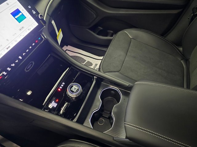New 2026 Jeep Grand Cherokee Altitude AWD/4WD image 21