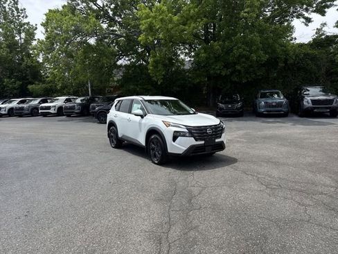 New 2026 Nissan Rogue SV AWD/4WD image 3