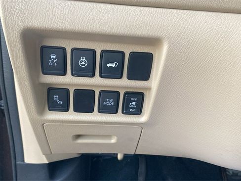 Used 2019 Nissan Pathfinder Platinum image 30