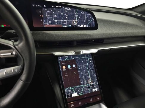 Used 2024 Lucid Air Touring AWD/4WD image 21