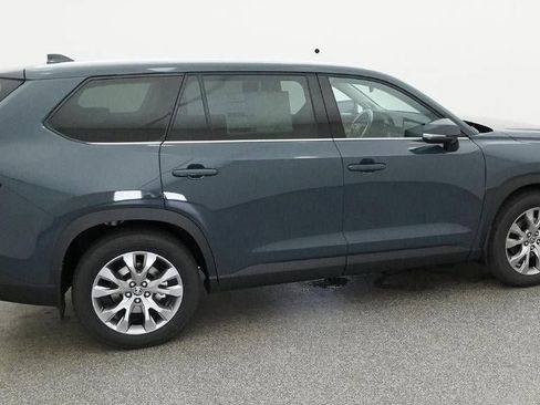 New 2026 Toyota Grand Highlander Limited image 10