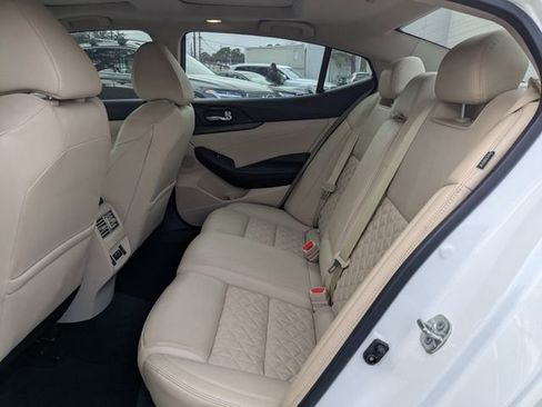 Used 2022 Nissan Maxima Platinum w/ Sport Mat Group image 17