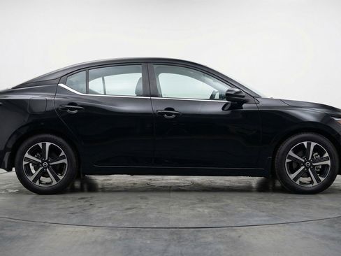 Used 2025 Nissan Sentra SV image 11