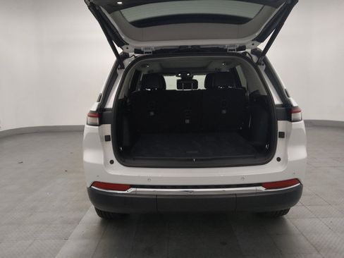 Used 2022 Jeep Grand Cherokee Limited 4xe image 29