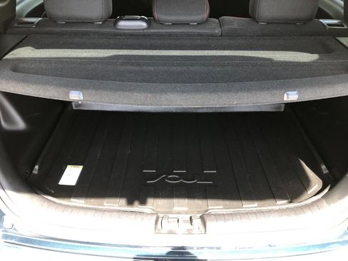 Used 2018 Kia Soul + image 29