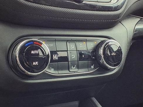 Used 2023 Chevrolet TrailBlazer LT w/ Convenience Package image 12