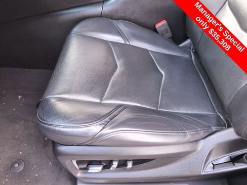 Used 2019 Cadillac Escalade Premium Luxury image 23