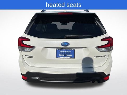 Used 2020 Subaru Forester Premium AWD/4WD image 6
