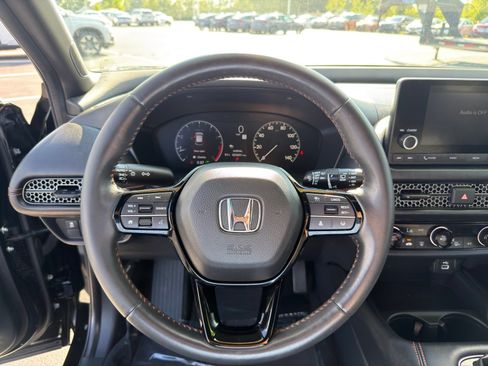 Used 2024 Honda HR-V Sport image 14