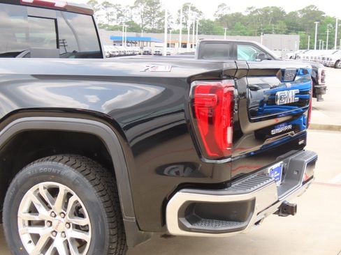 Used 2021 GMC Sierra 1500 SLT image 13