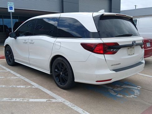 Used 2023 Honda Odyssey Sport image 9
