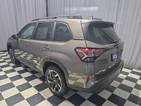 New 2025 Subaru Forester Premium image 11