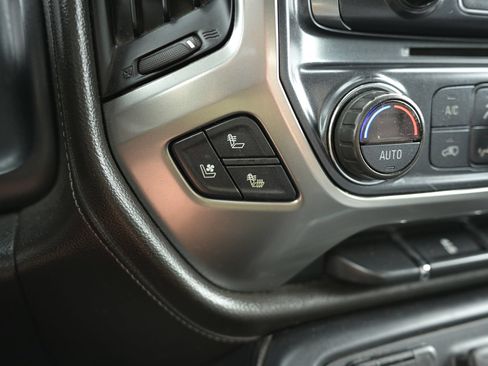 Used 2018 Chevrolet Silverado 1500 LTZ AWD/4WD image 3