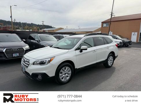 Used 2015 Subaru Outback 2.5i Premium AWD/4WD image 1