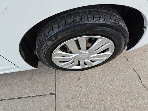 Used 2015 Honda Fit LX image 16