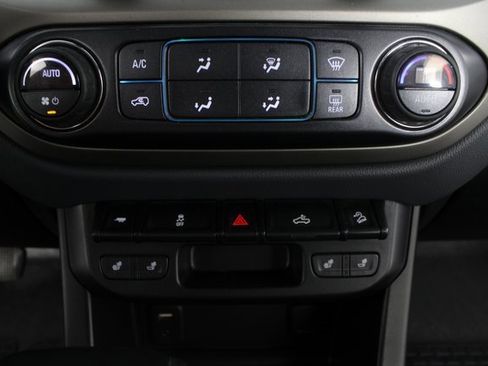 Used 2016 Chevrolet Colorado Z71 image 6