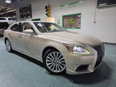 Used 2013 Lexus LS 460 w/ Comfort Pkg RWD image 14