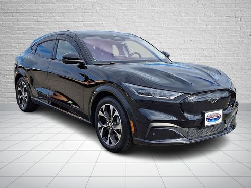 Used 2021 Ford Mustang Mach-E Premium image 4