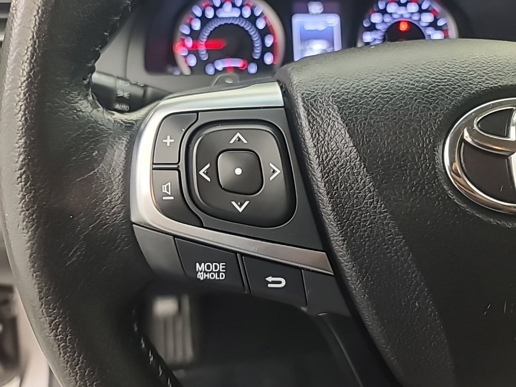 Used 2015 Toyota Camry XSE FWD image 27