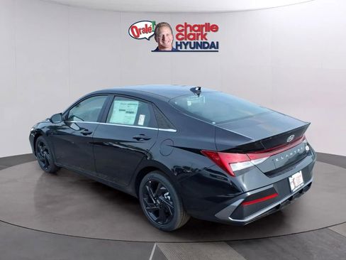 New 2026 Hyundai Elantra SEL Sport Premium FWD image 3