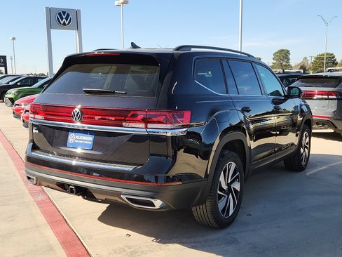 New 2026 Volkswagen Atlas SE image 7