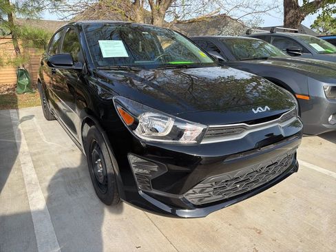 Used 2023 Kia Rio LX image 2