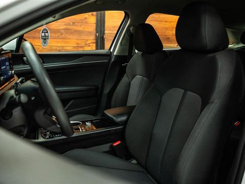 Used 2023 Kia K5 LXS image 9