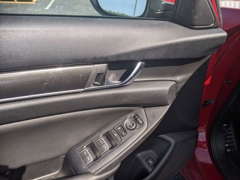 Used 2019 Honda Accord Sport image 15