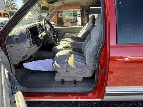 Used 1997 Chevrolet Silverado 1500 2WD Extended Cab w/ Preferred Equipment Group 2 image 9
