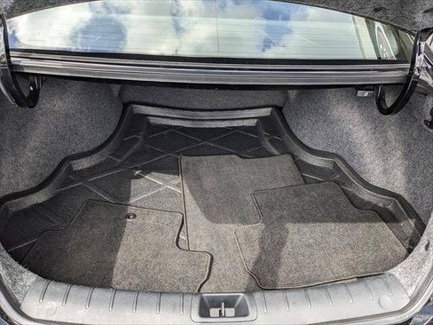 Used 2017 Honda Accord Touring image 13