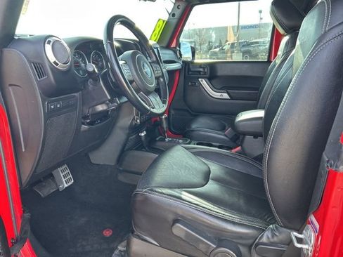 Used 2018 Jeep Wrangler Rubicon w/ Connectivity Group image 18