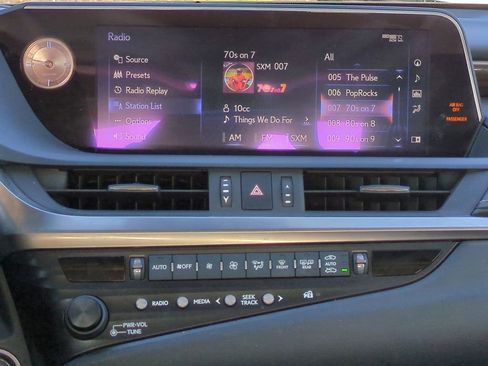 Used 2019 Lexus ES 350 Ultra Luxury image 17