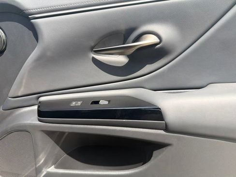 Certified 2025 Lexus ES 350 w/ Accessory Package (Z2) FWD image 30