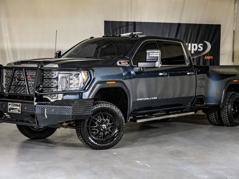 Used 2020 GMC Sierra 3500 Denali w/ Denali Ultimate Package image 4