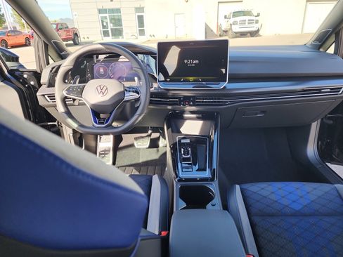 Certified 2025 Volkswagen Golf R Black Edition w/ Euro Stye Package image 20