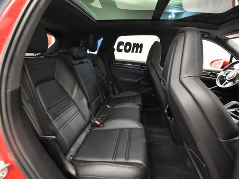 Used 2021 Porsche Cayenne GTS image 16