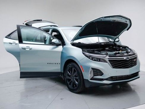 Used 2022 Chevrolet Equinox RS w/ LPO, Floor Liner Package image 15