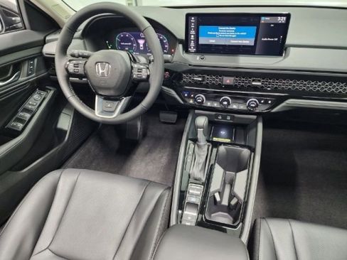 Used 2025 Honda Accord SE image 21