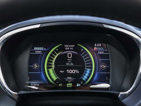 Used 2016 Chevrolet Volt Premier w/ Driver Confidence Package image 34