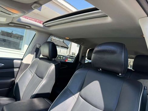 Used 2019 INFINITI QX60 Luxe w/ Essential Package image 24
